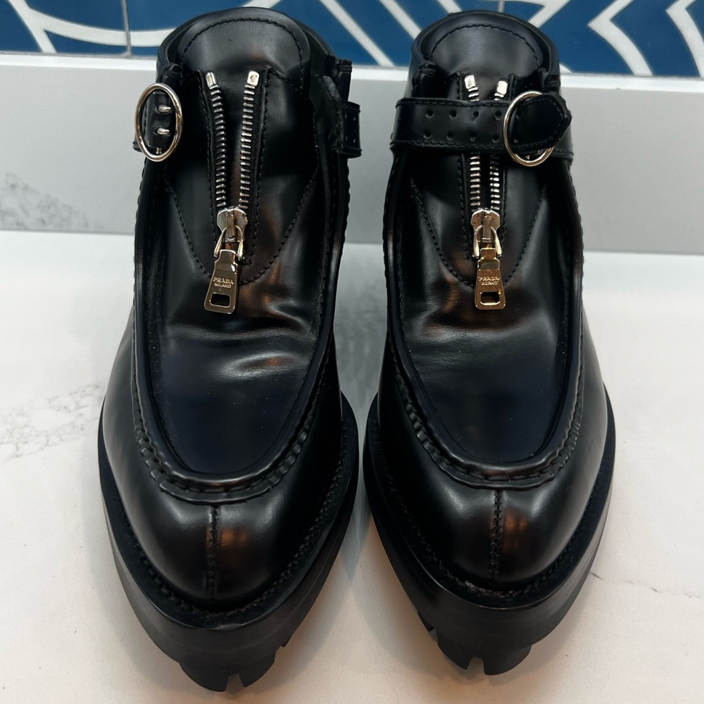 Prada Booties, worn twice. Brand new!